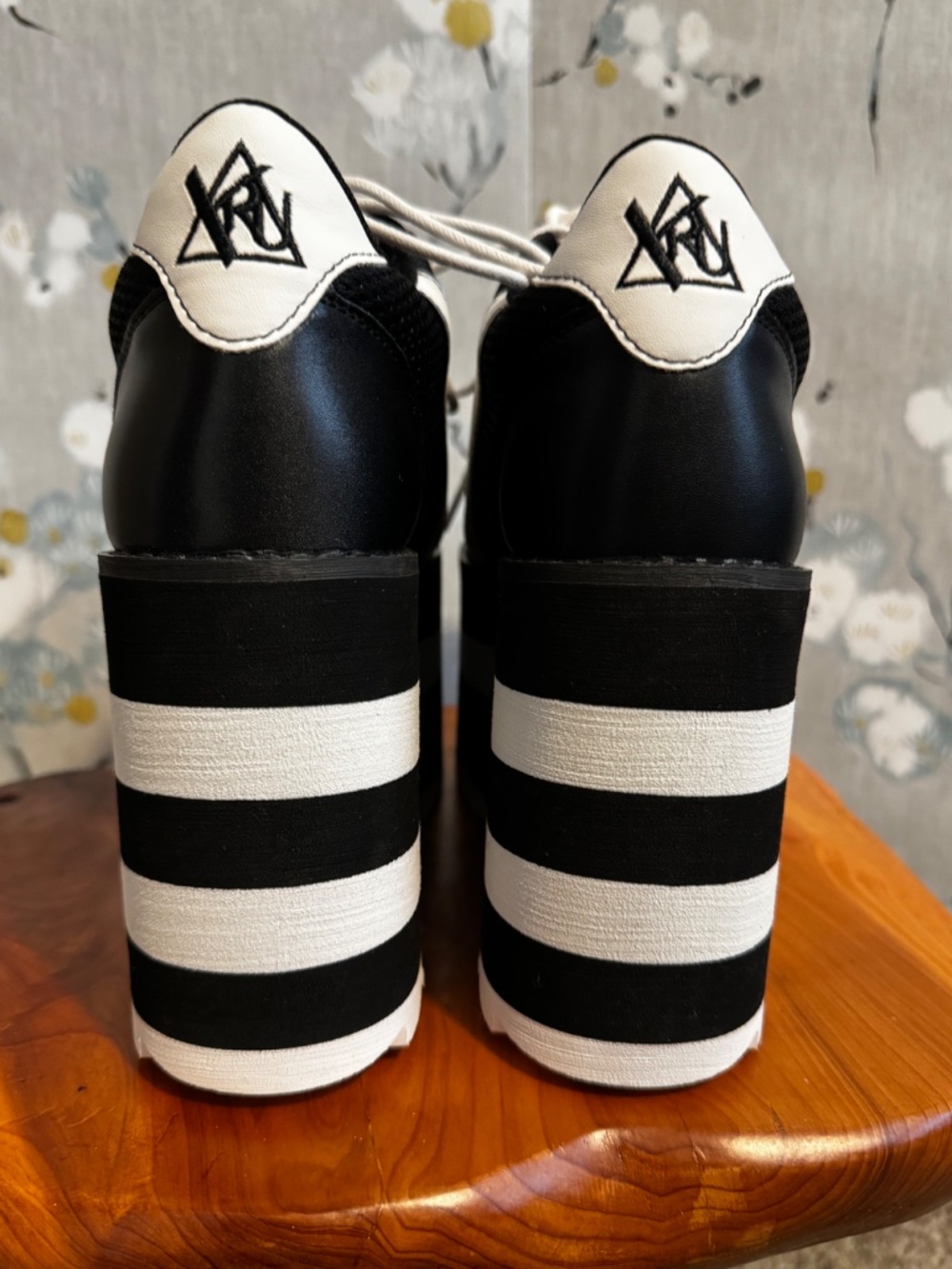 Brand New in Box YRU Karazii Flatform Sneakers - Picture 4 of 8